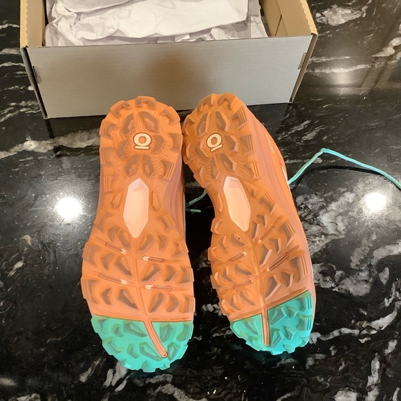 Oboz Women’s Katabatic Low Hiking | Nectar - Picture 4 of 8